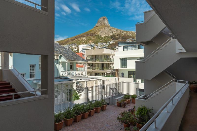 2 Bedroom Property for Sale in Bantry Bay Western Cape